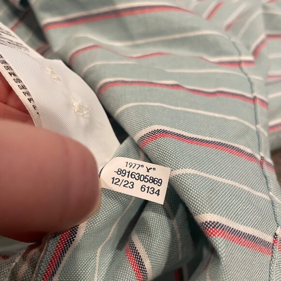 American Eagle Men's Sz M Green Red White Striped Relaxed Fit Shirt - Picture 12 of 13